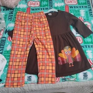 AaLizzWell Little Girl Thanksgiving outfit Size 2T